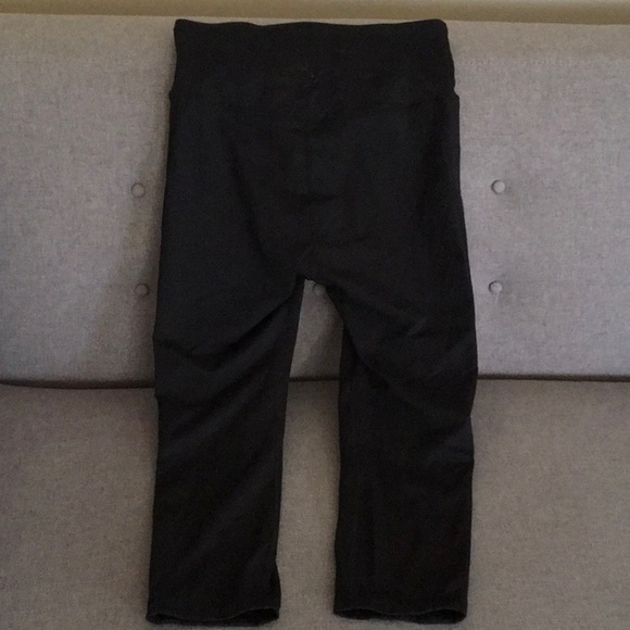 Joy Lab size small gym workout exercise yoga 3/4 length pants black - Picture 13 of 14